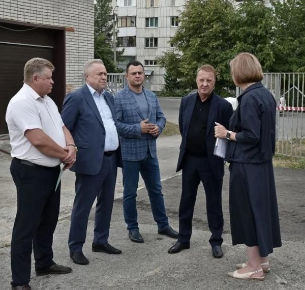 ​Глава города Вячеслав Франк провел выездное совещание по созданию Центра военно-спортивной подготовки